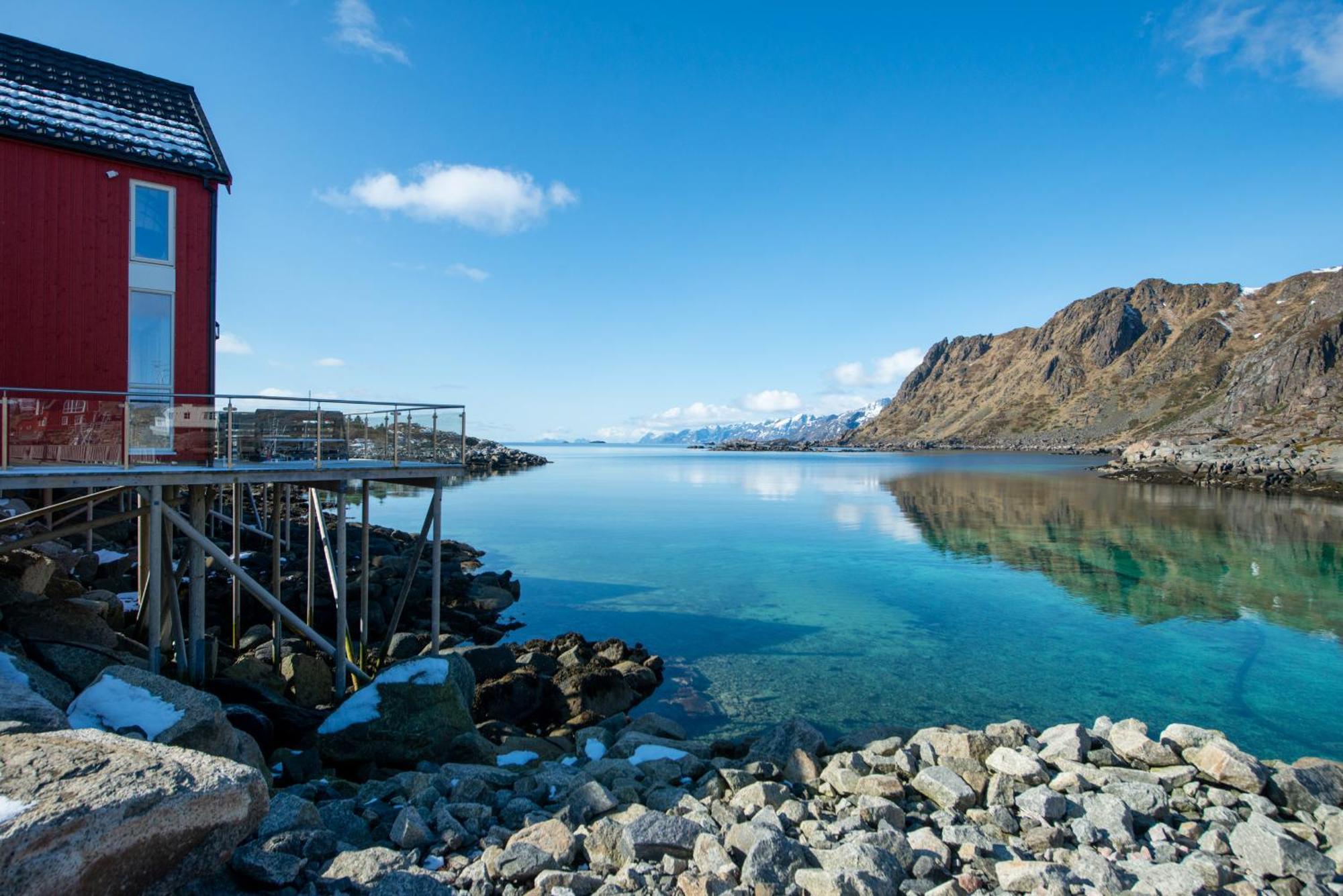 Lofoten Waterfront Luxury Lodge 발스타드 외부 사진