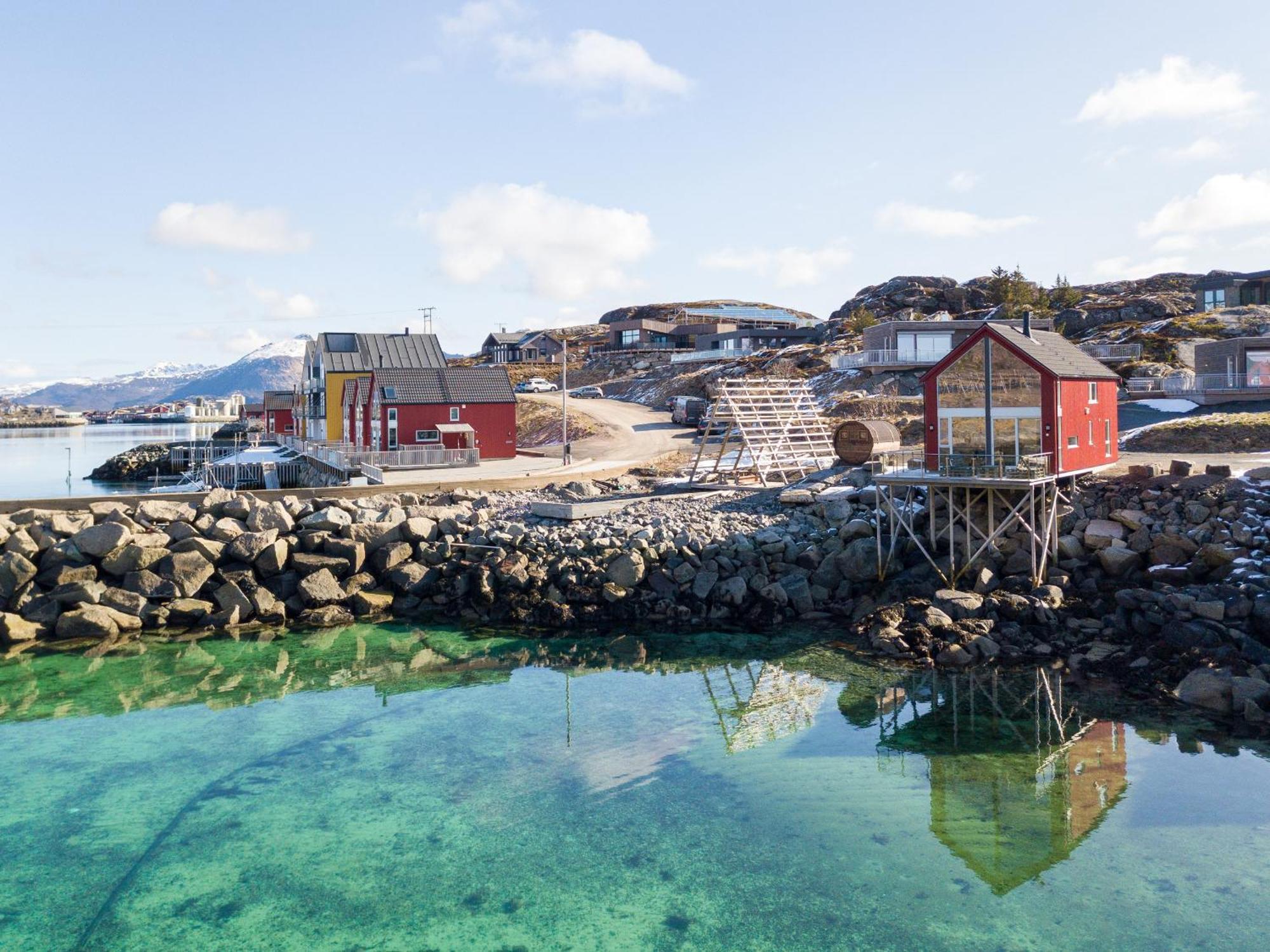 Lofoten Waterfront Luxury Lodge 발스타드 외부 사진